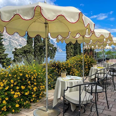 Hotel Oasi Beach Малчезине Екстериор снимка