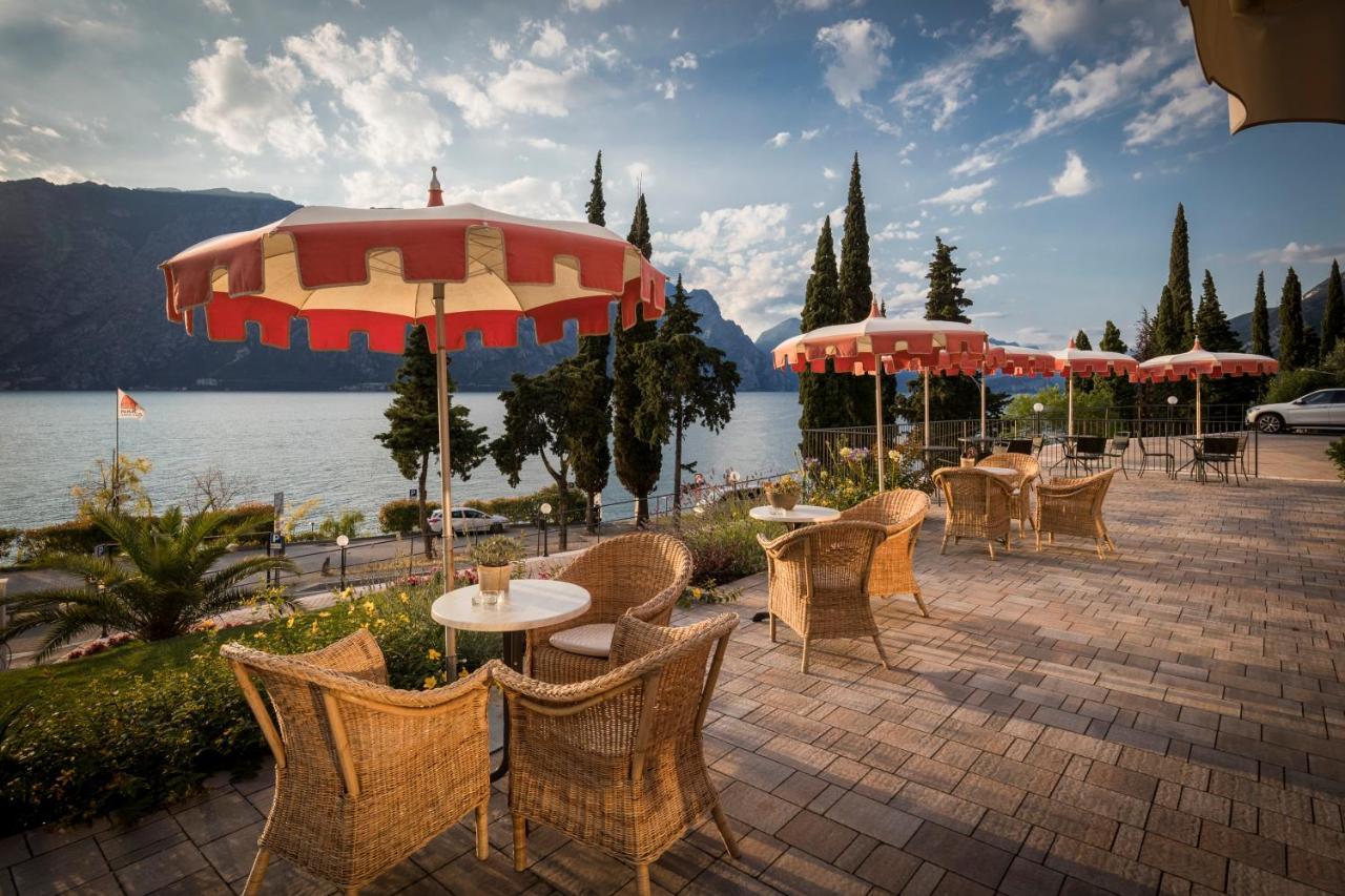 Hotel Oasi Beach Малчезине Екстериор снимка