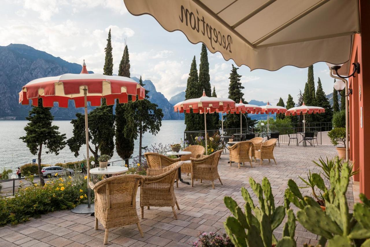 Hotel Oasi Beach Малчезине Екстериор снимка